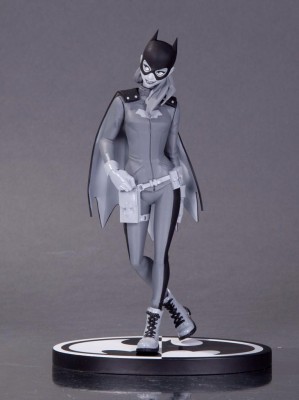 batgirl statue