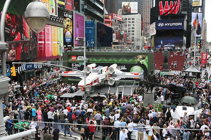 Lego Xwing fighter in times square