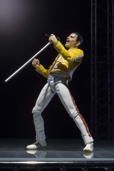 Tamashii Nations Freddie Mercury